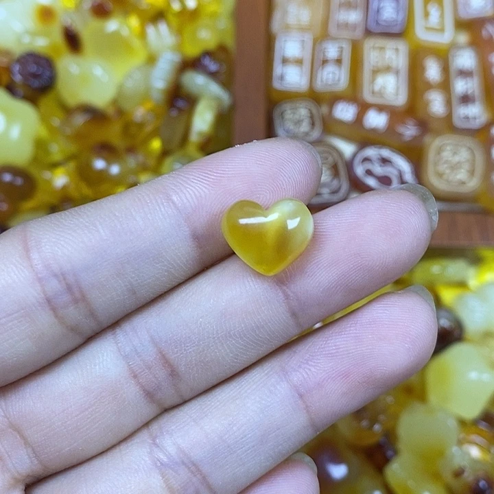 吊坠橄榄核小爱心13
