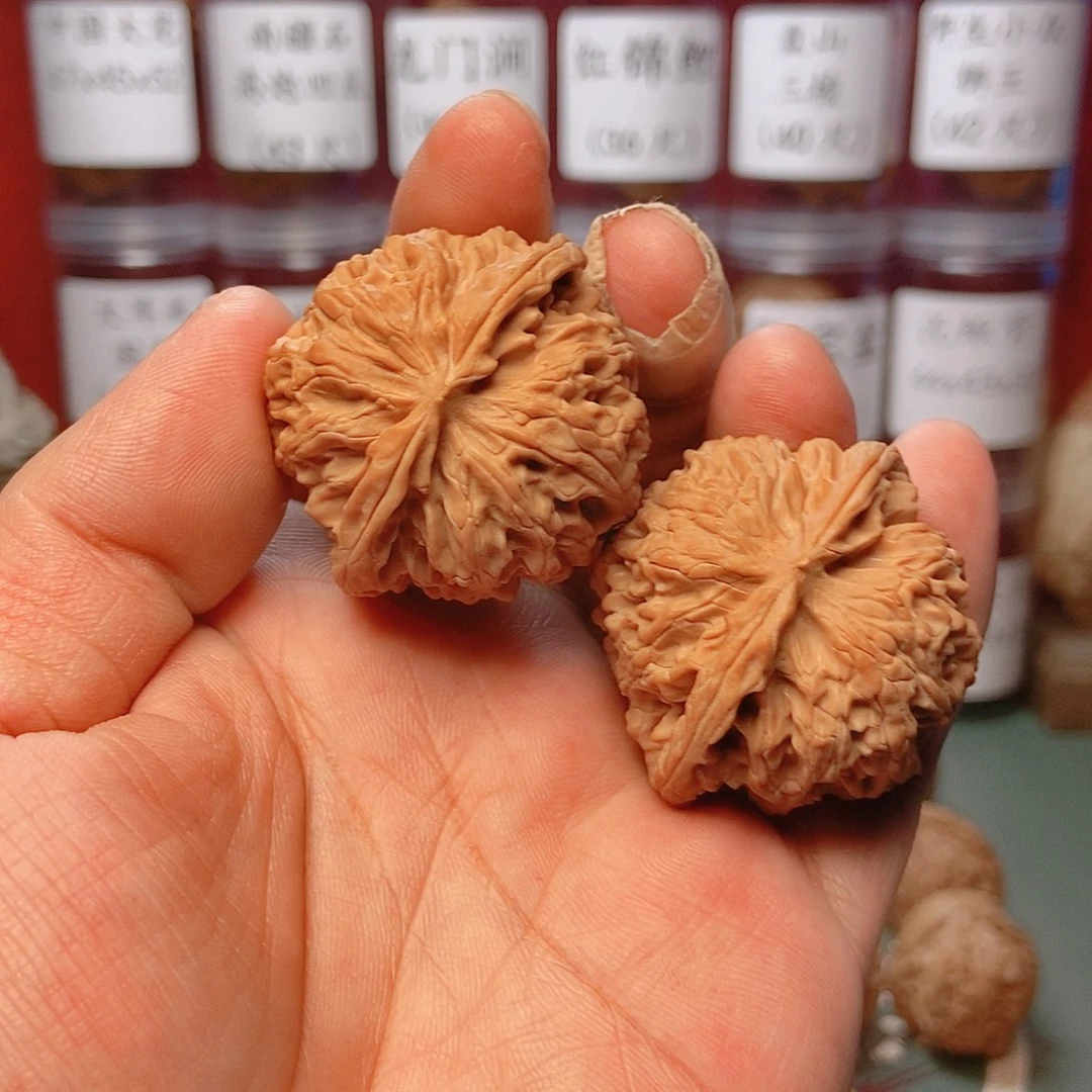 文玩核桃把件-42全品苹果园