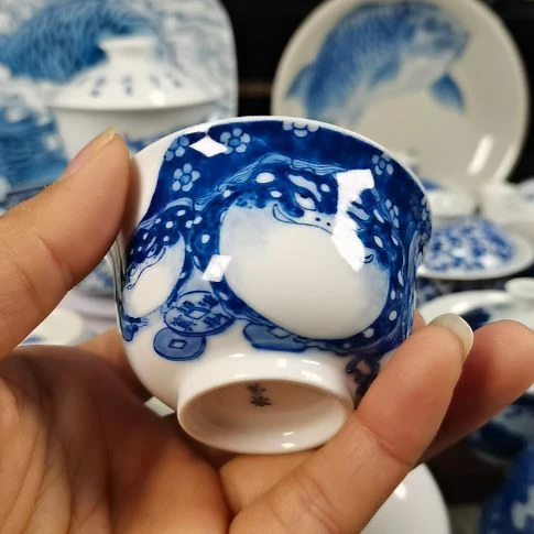 2*3景德镇陶瓷青花金蟾护财杯