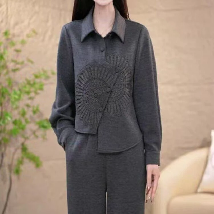 2025气质百搭春季爆款洋气绣花翻领显瘦套裤秋冬两件套套装M-4XL