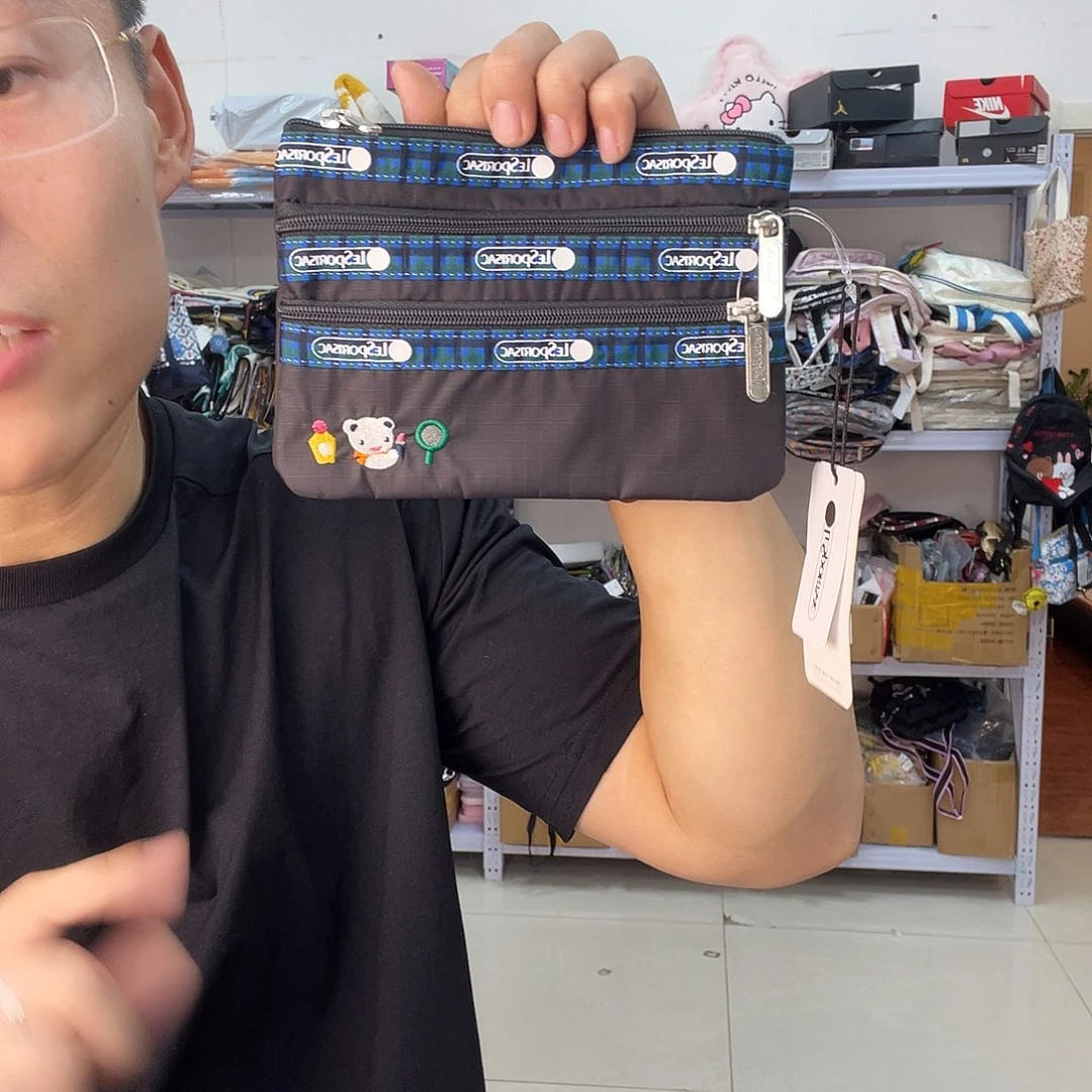 PU化妆包等产品和产品
