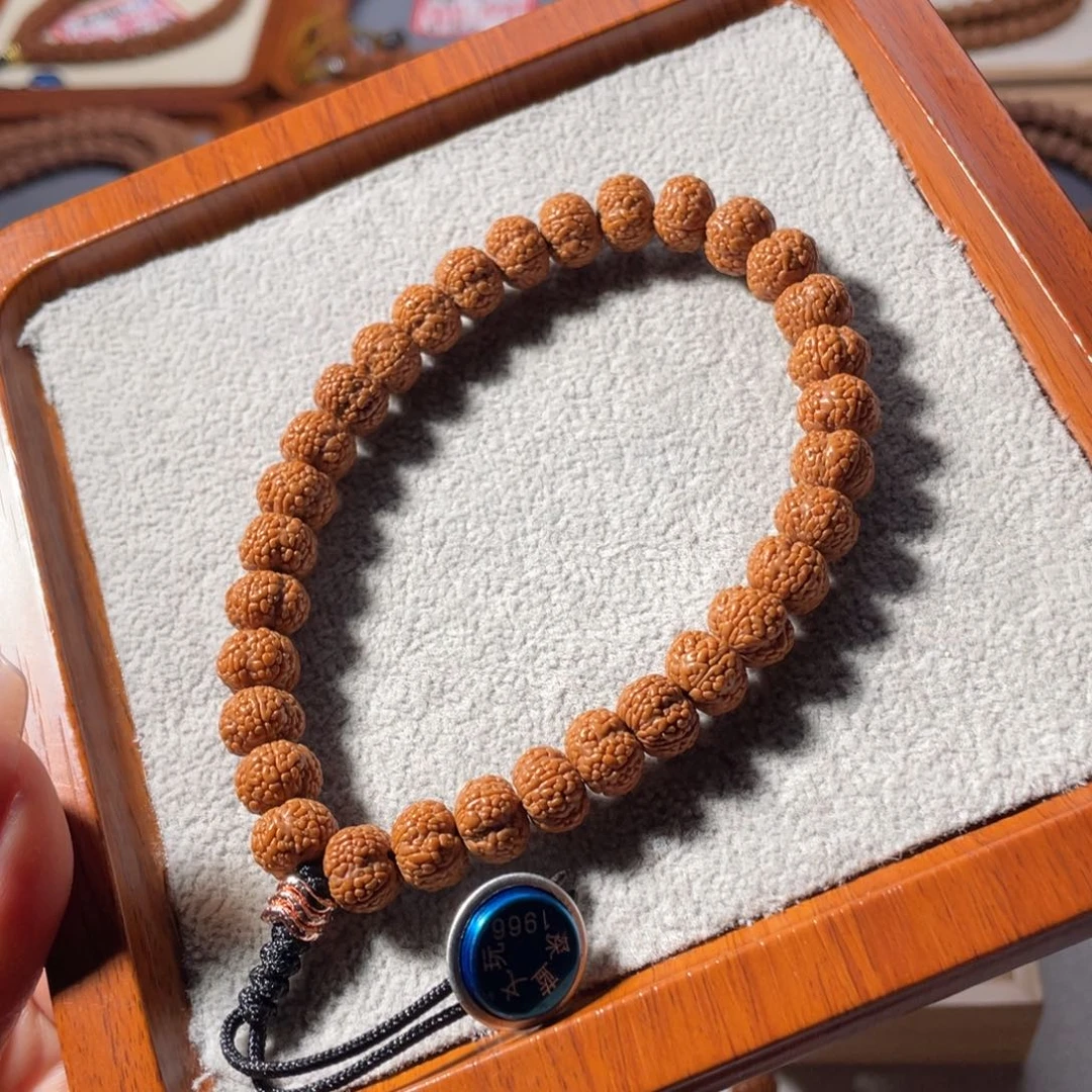 金刚菩提吊坠?4瓣龙鳞10