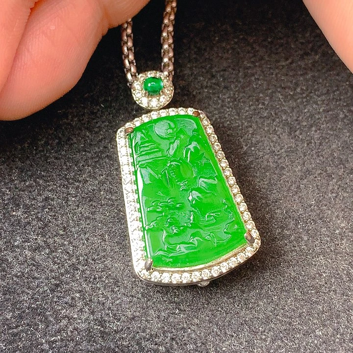 翡翠未镶嵌颈饰翡翠