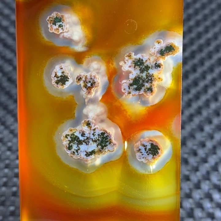 孙***娘玛瑙/玉髓未镶嵌玛瑙