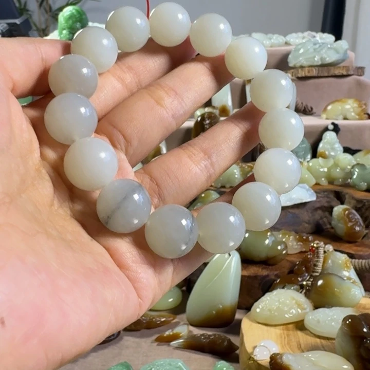 和田玉（糖玉）未镶嵌颈饰