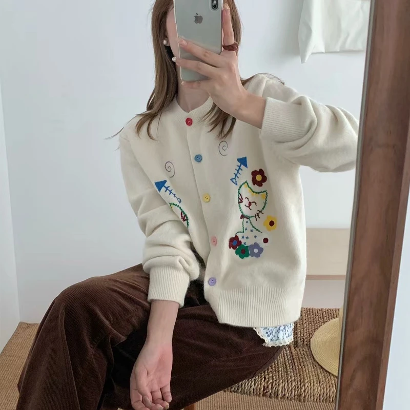 仙女风春秋新款涂鸦刺绣卡通猫咪纯色上衣彩色扣圆领针织开衫外套