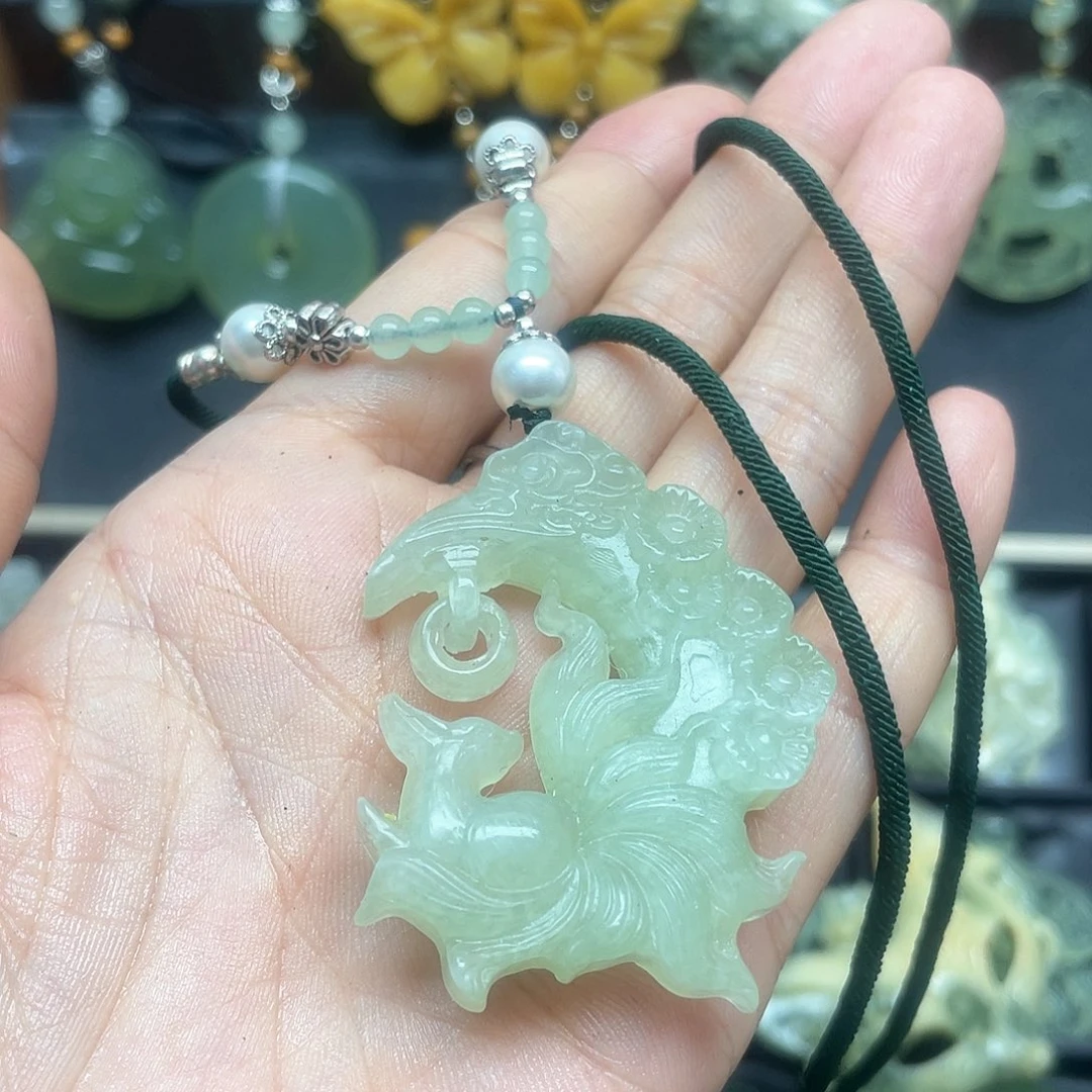 未镶嵌蛇纹石玉颈饰