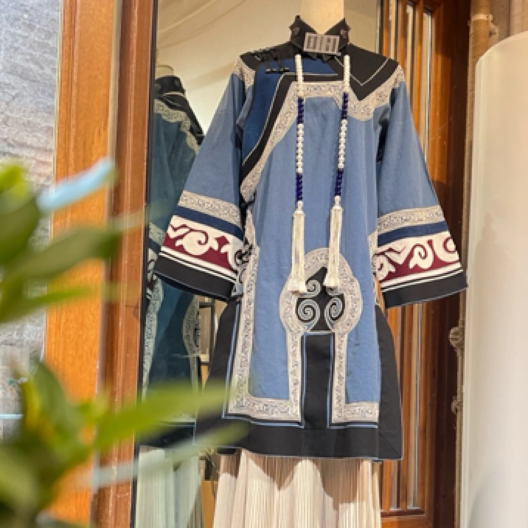 四川凉山彝族民族风刺绣棉麻摄影艺术旅拍写真服装