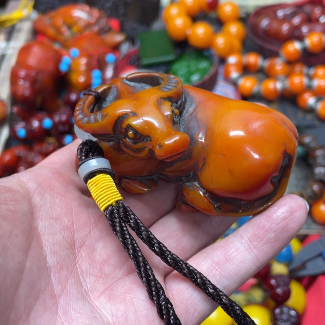 琥珀裸石未镶嵌好物推荐如图所示