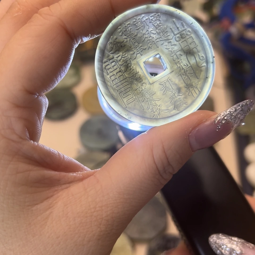 蛇纹石玉颈饰合金