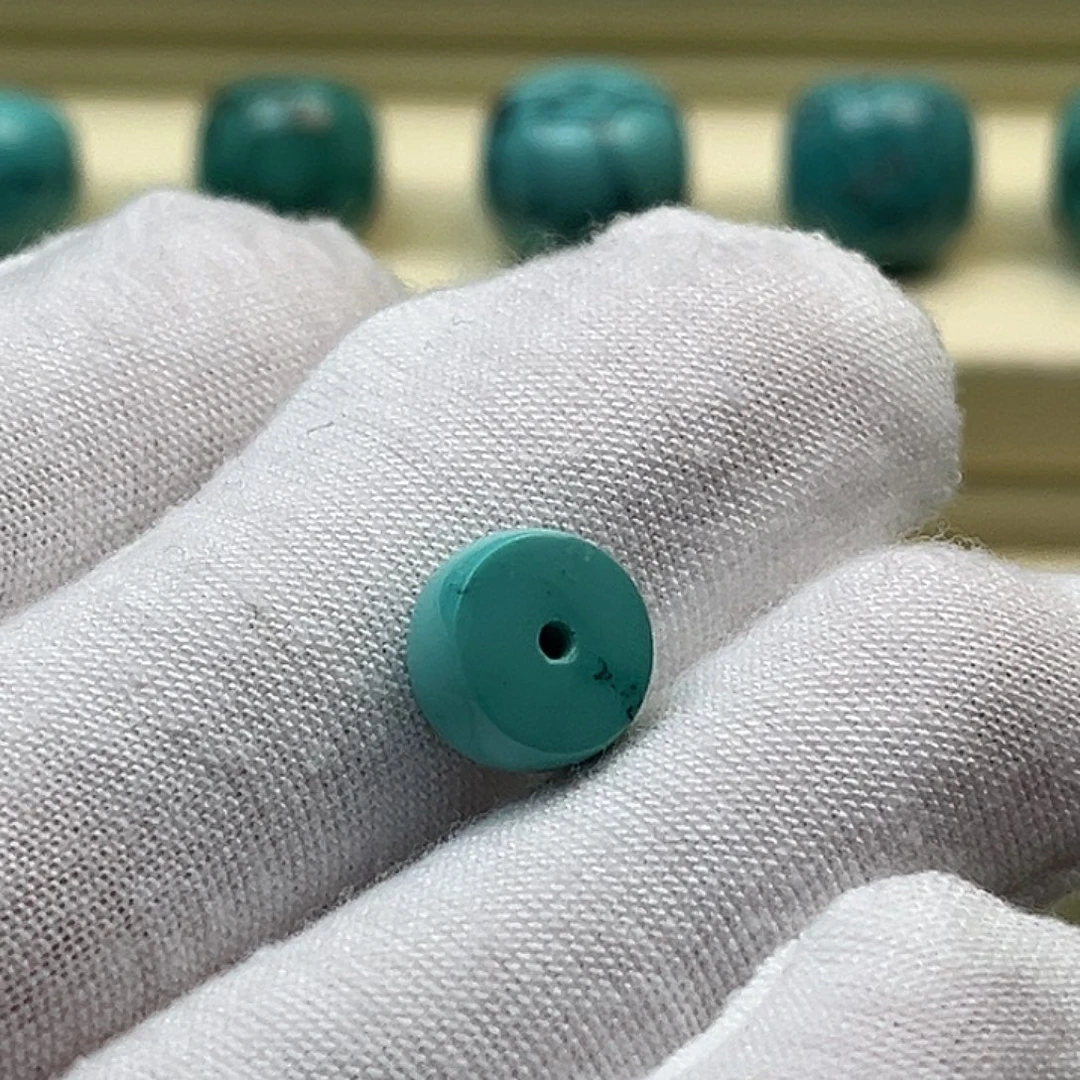 昔***年绿松石未镶嵌配饰