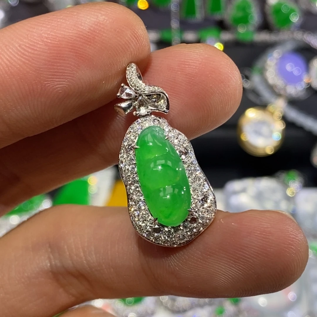 吊坠(不含链)18K金镶嵌翡翠冰阳绿福豆