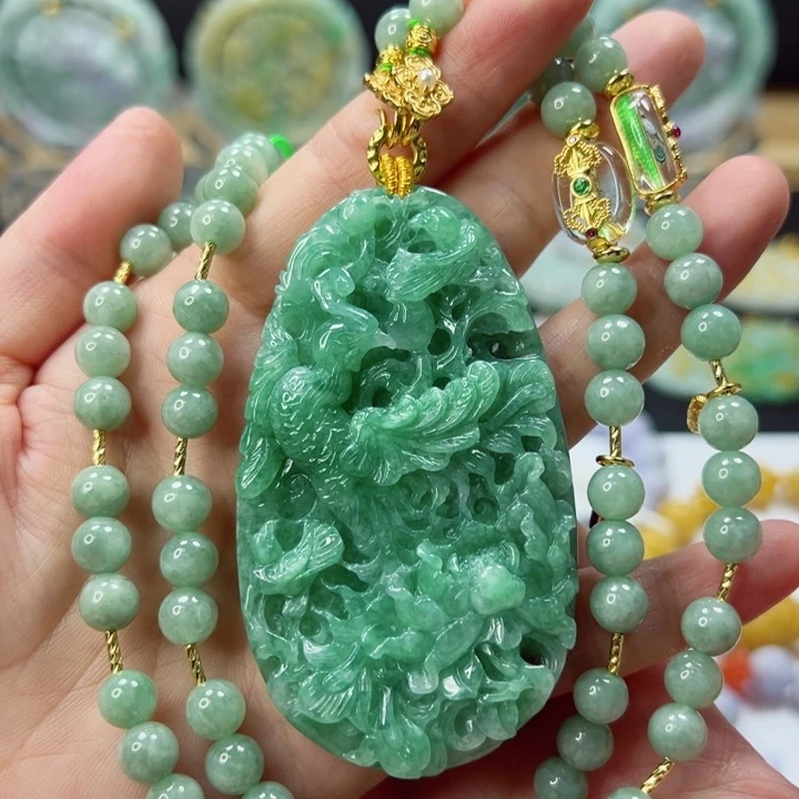 颈饰未镶嵌翡翠吊坠