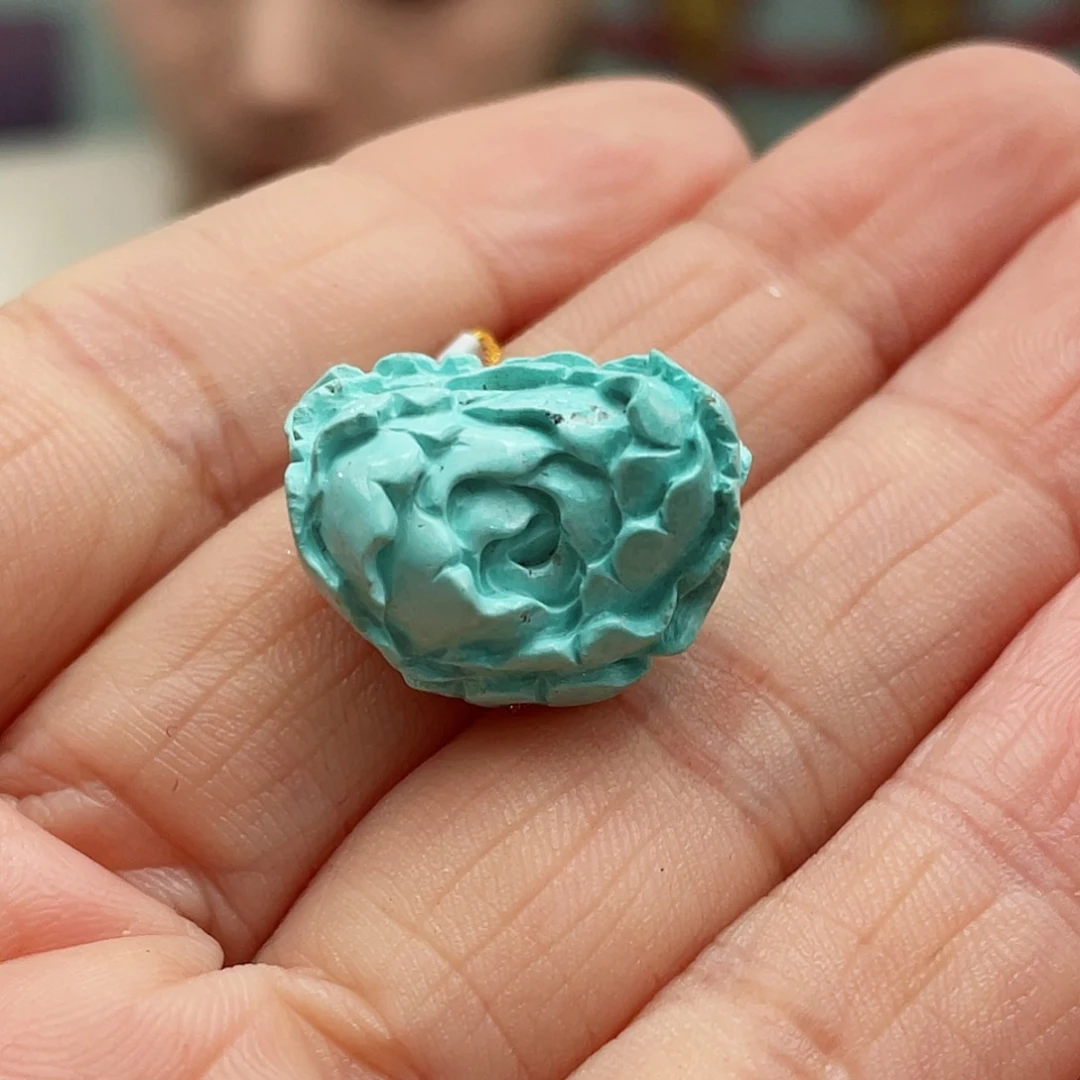 绿松石颈饰未镶嵌