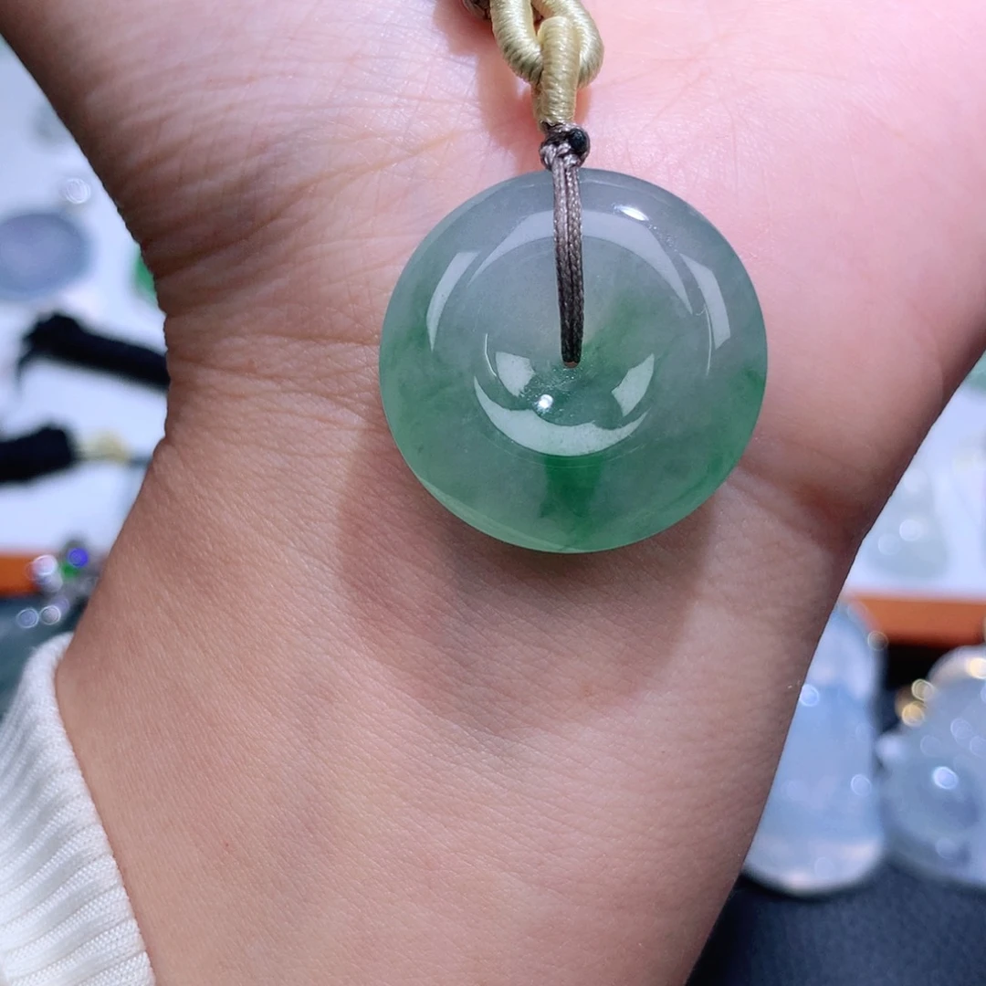 颈饰未镶嵌翡翠扣子