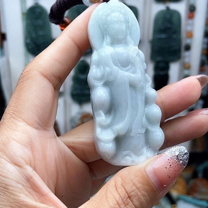 翡翠未镶嵌颈饰?****奶翡翠