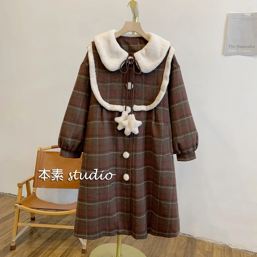 C2643夹棉格纹毛绒拼接系带娃娃领宽松毛呢外套
