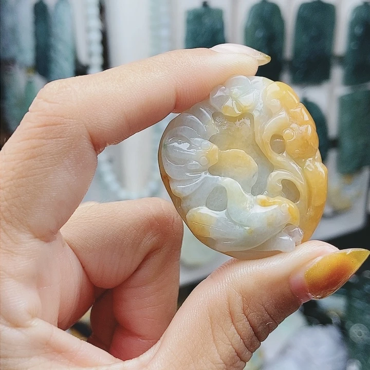 翡翠未镶嵌颈饰翡翠