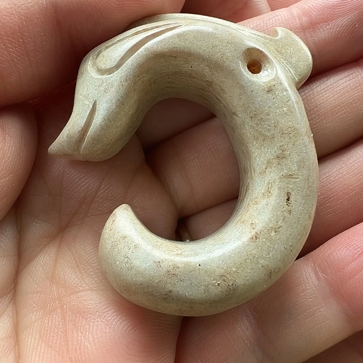 岫岩老玉（透闪石质玉）未镶嵌颈饰