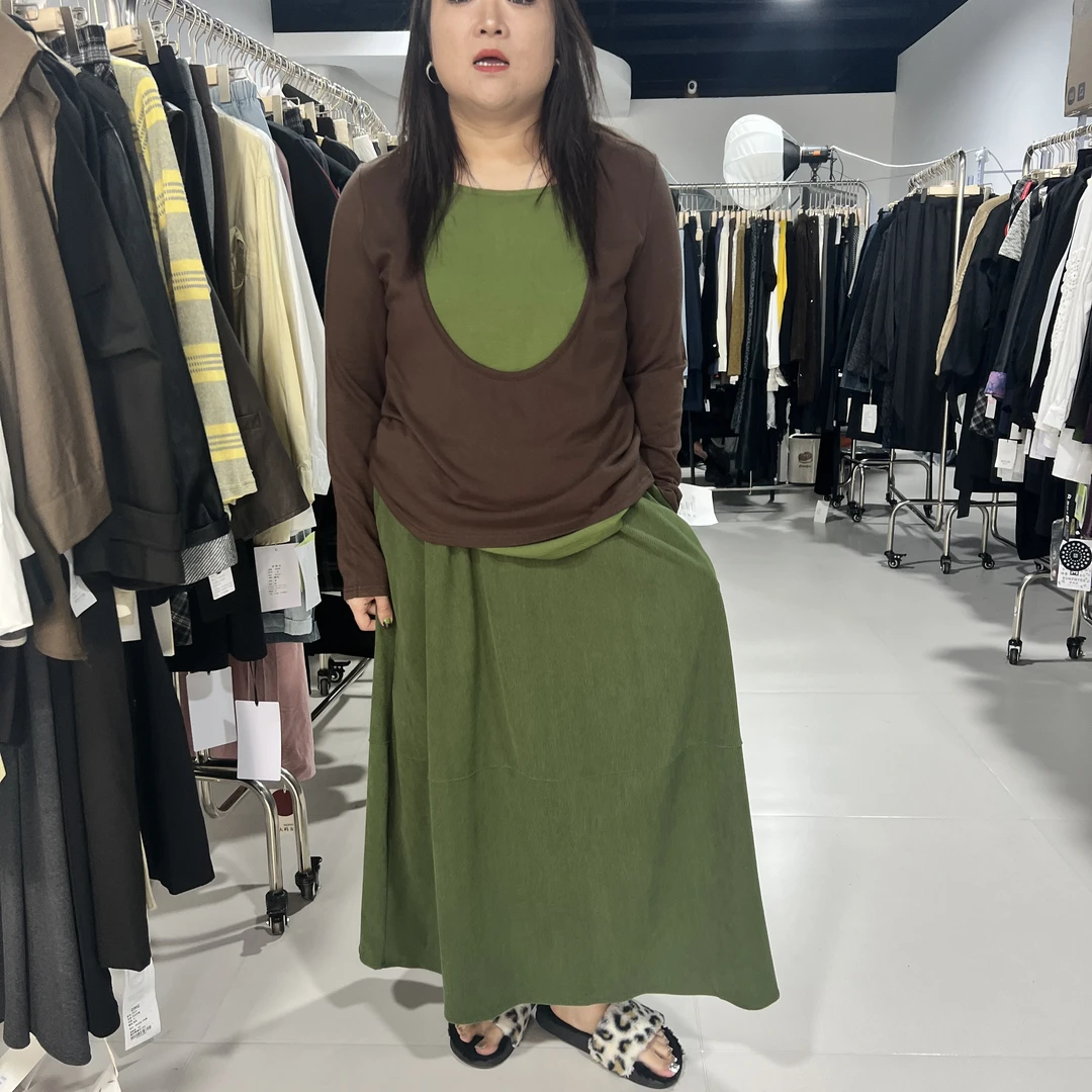 851-11612.     绿色 韩国绒条绒裙。