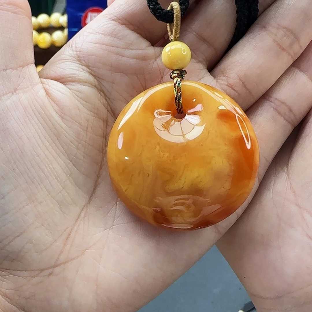 琥珀未镶嵌颈饰吊坠