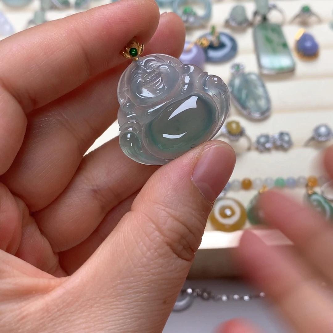 翡翠18K金镶嵌颈饰翡翠佛公