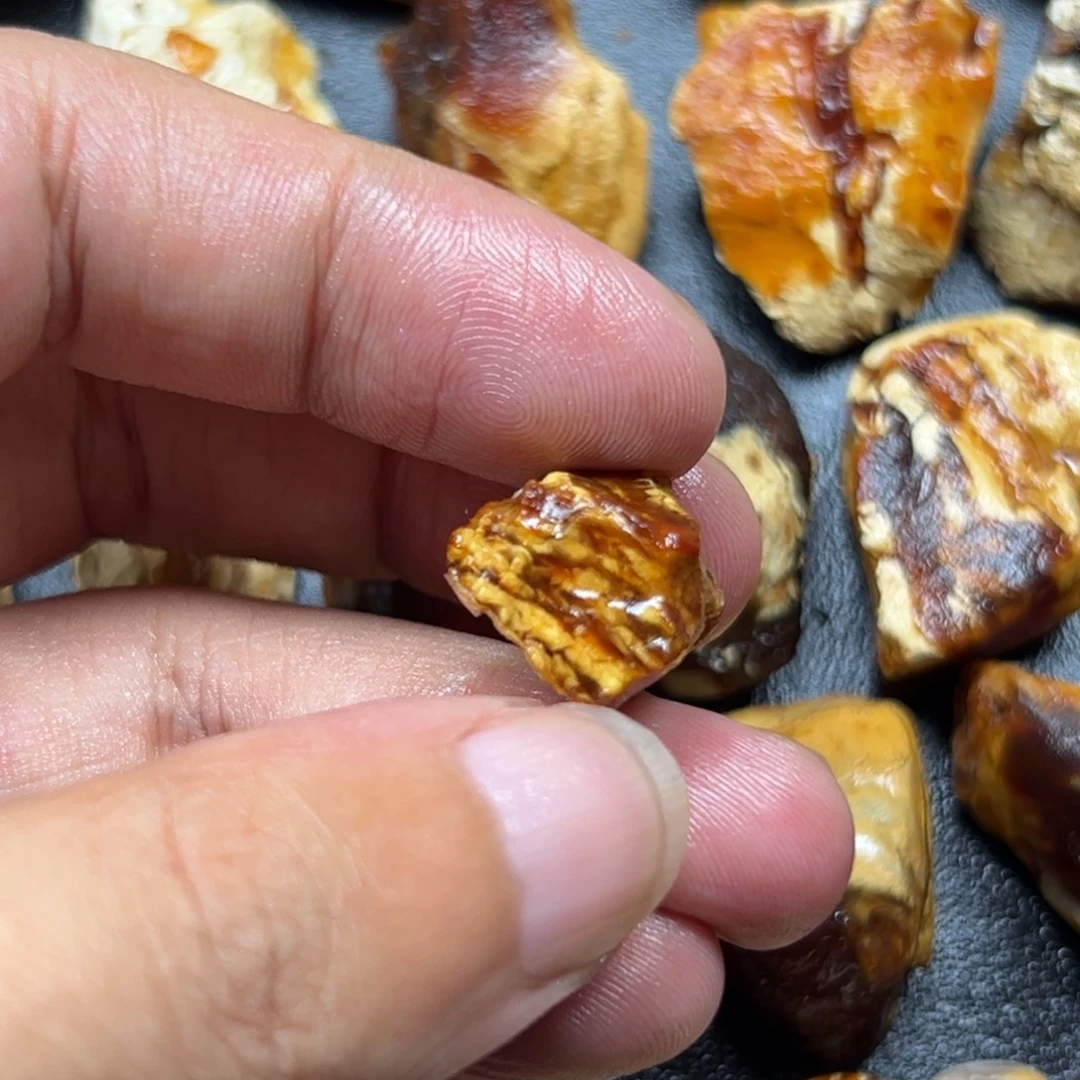 未镶嵌定制琥珀琥珀蜜蜡原石定制