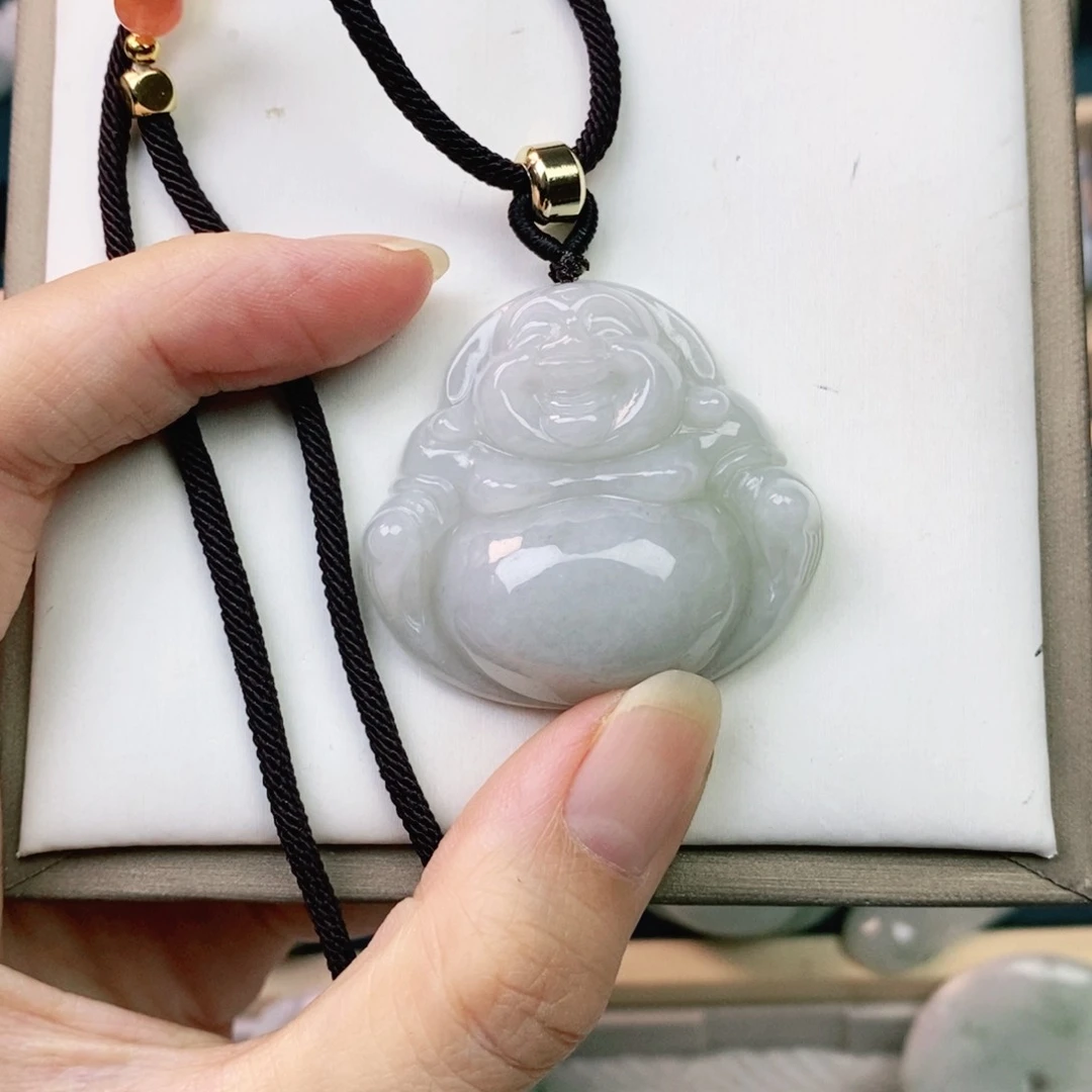 半****翡翠未镶嵌颈饰佛公