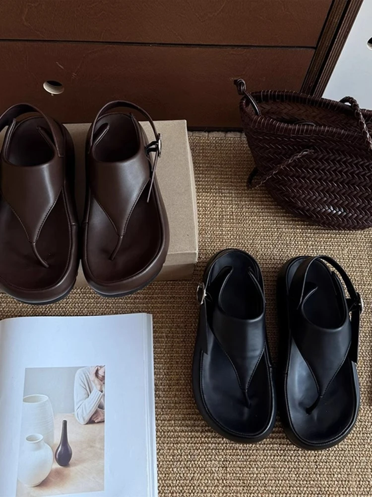 韩式简约复古厚底夹趾人字凉拖女夏外穿2025新款休闲百搭沙滩凉鞋