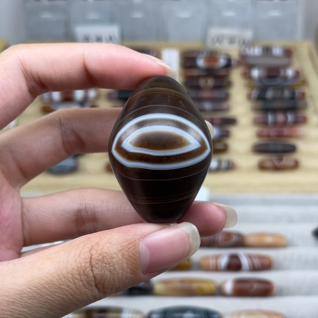 吴***水玛瑙/玉髓合金颈饰