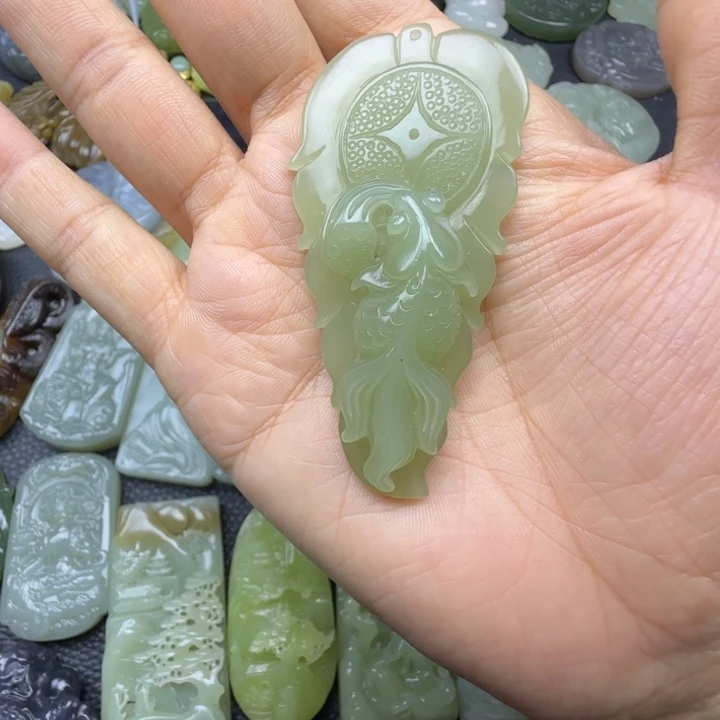 和田玉未镶嵌珠宝奇石