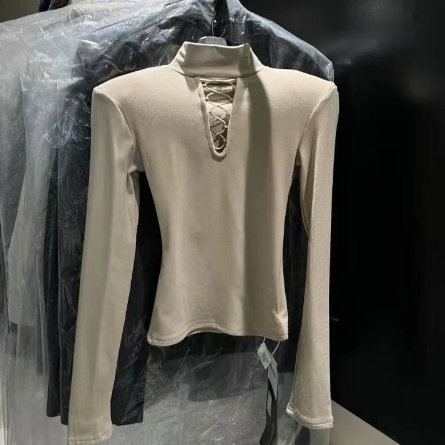 2025冬季新款性感半高领系带镂空磨毛打底衫修身内搭垫肩纯欲风上