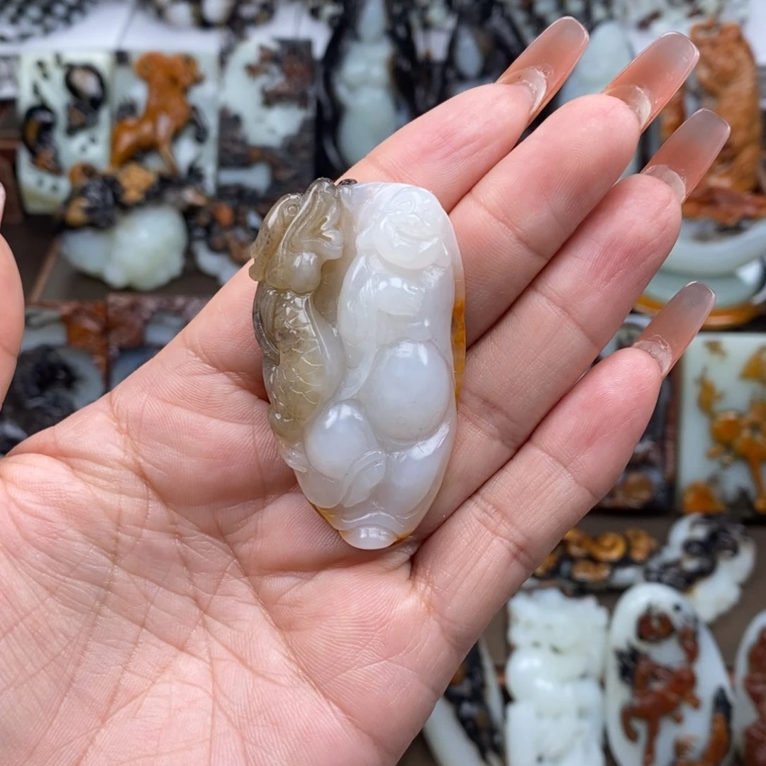 颈饰未镶嵌和田玉