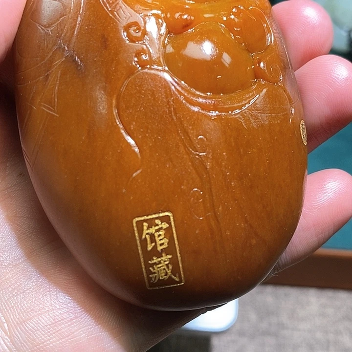 伟***粥颈饰未镶嵌和田玉