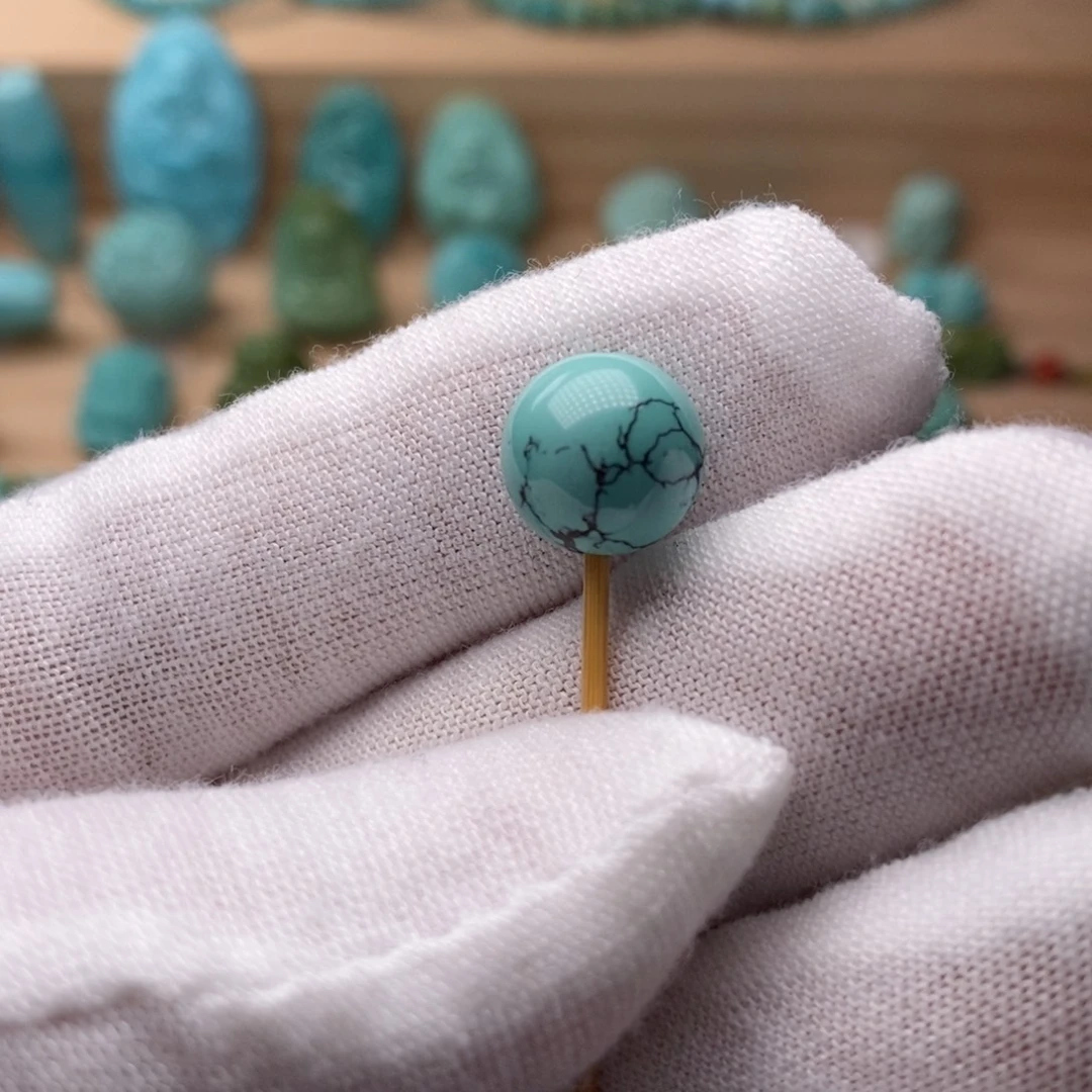 绿松石未镶嵌挂件