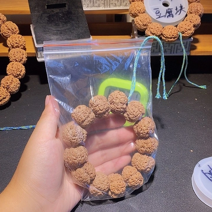 黑***宇金刚菩提手串这样