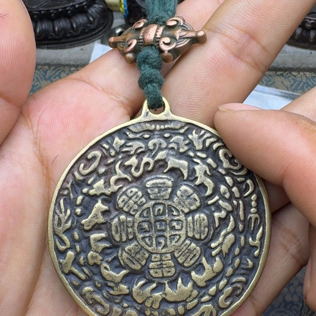 玻璃颈饰光藏式风格九宫格