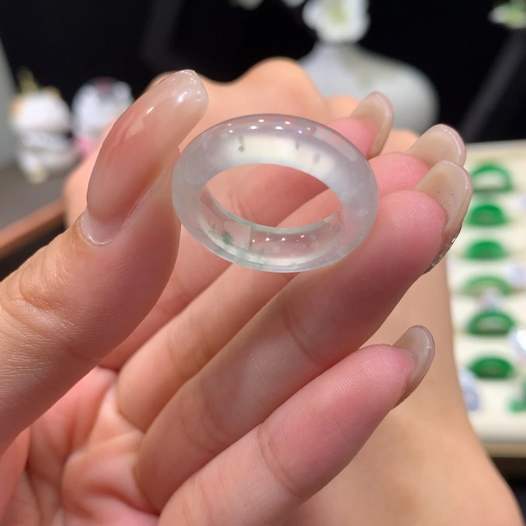 翡翠未镶嵌戒指翡翠