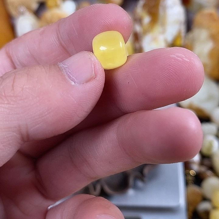 琥珀未镶嵌裸石我