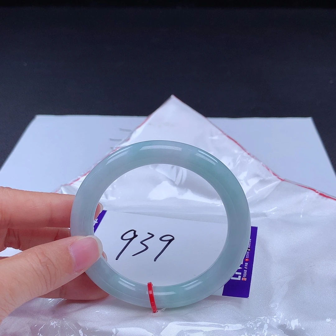 翡翠手镯未镶嵌手镯001035