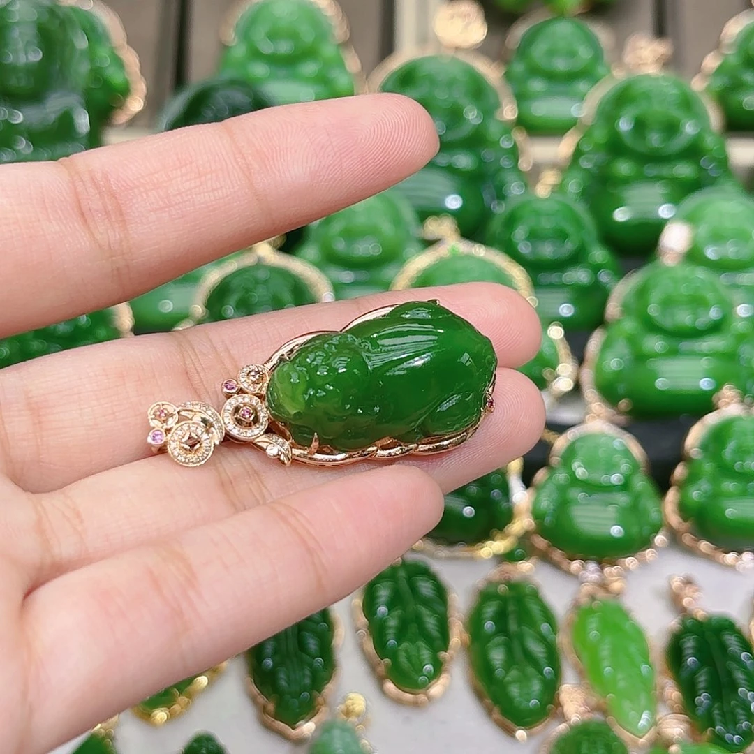 和田玉（碧玉）颈饰18K金镶嵌