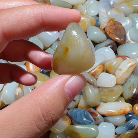 和田玉（糖玉）未镶嵌颈饰17.3克