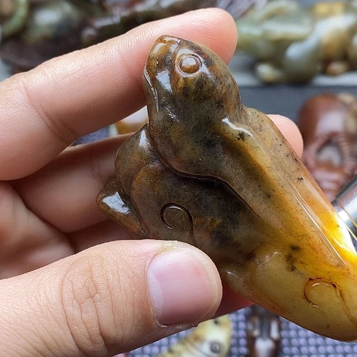 未镶嵌蛇纹石玉颈饰