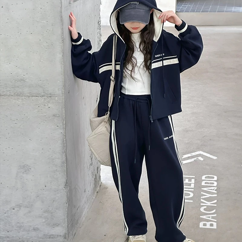 连帽拉链外套休闲套装