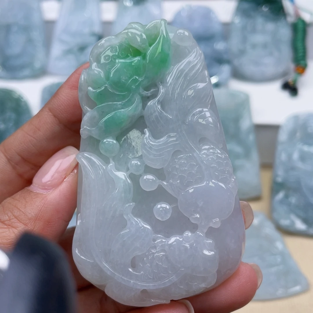 颈饰未镶嵌翡翠荷叶鱼