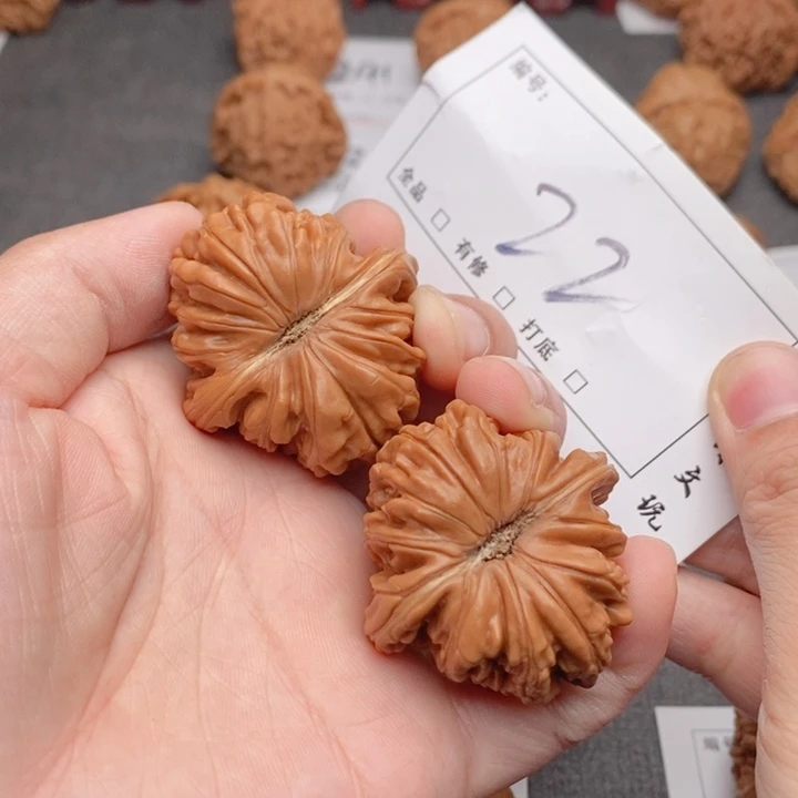 文玩核桃吊坠40楼子22