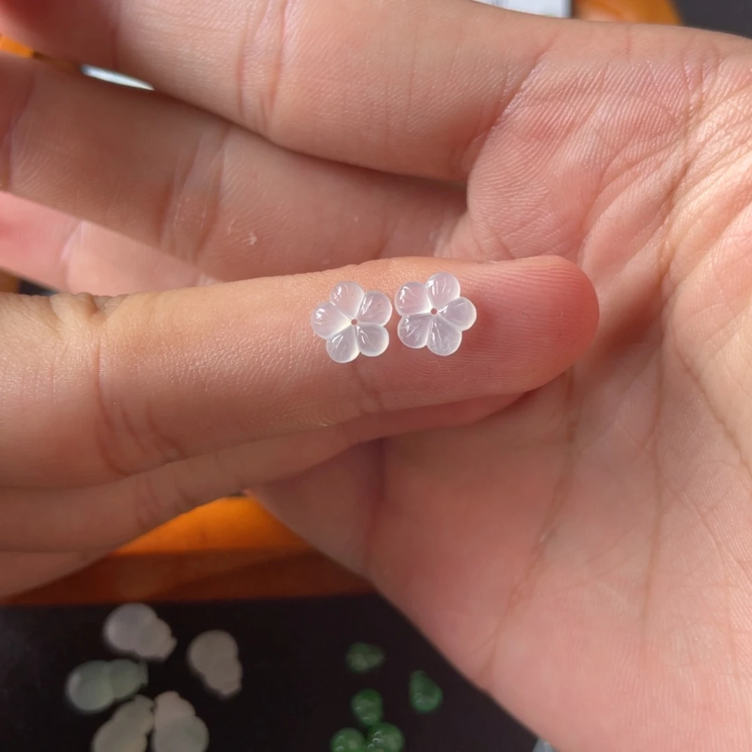 翡翠未镶嵌颈饰翡翠珠宝翡翠珠宝