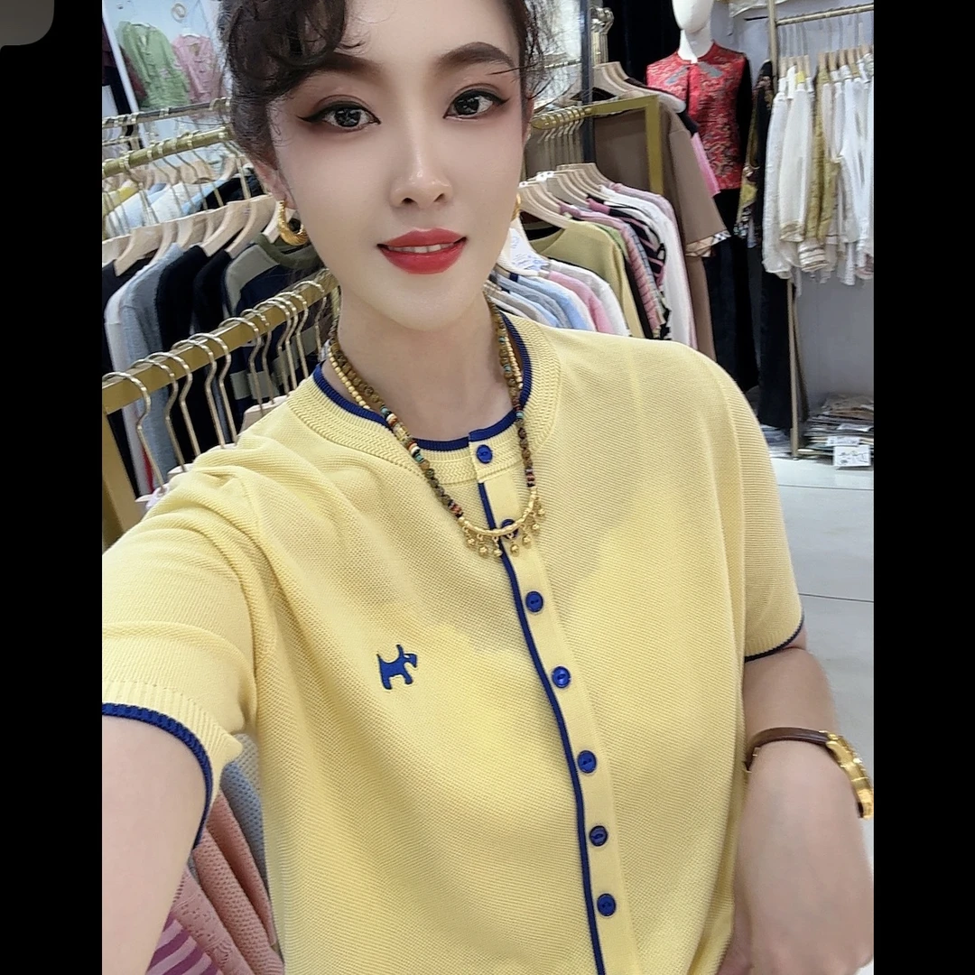 圆领宽松版绢丝空调衫