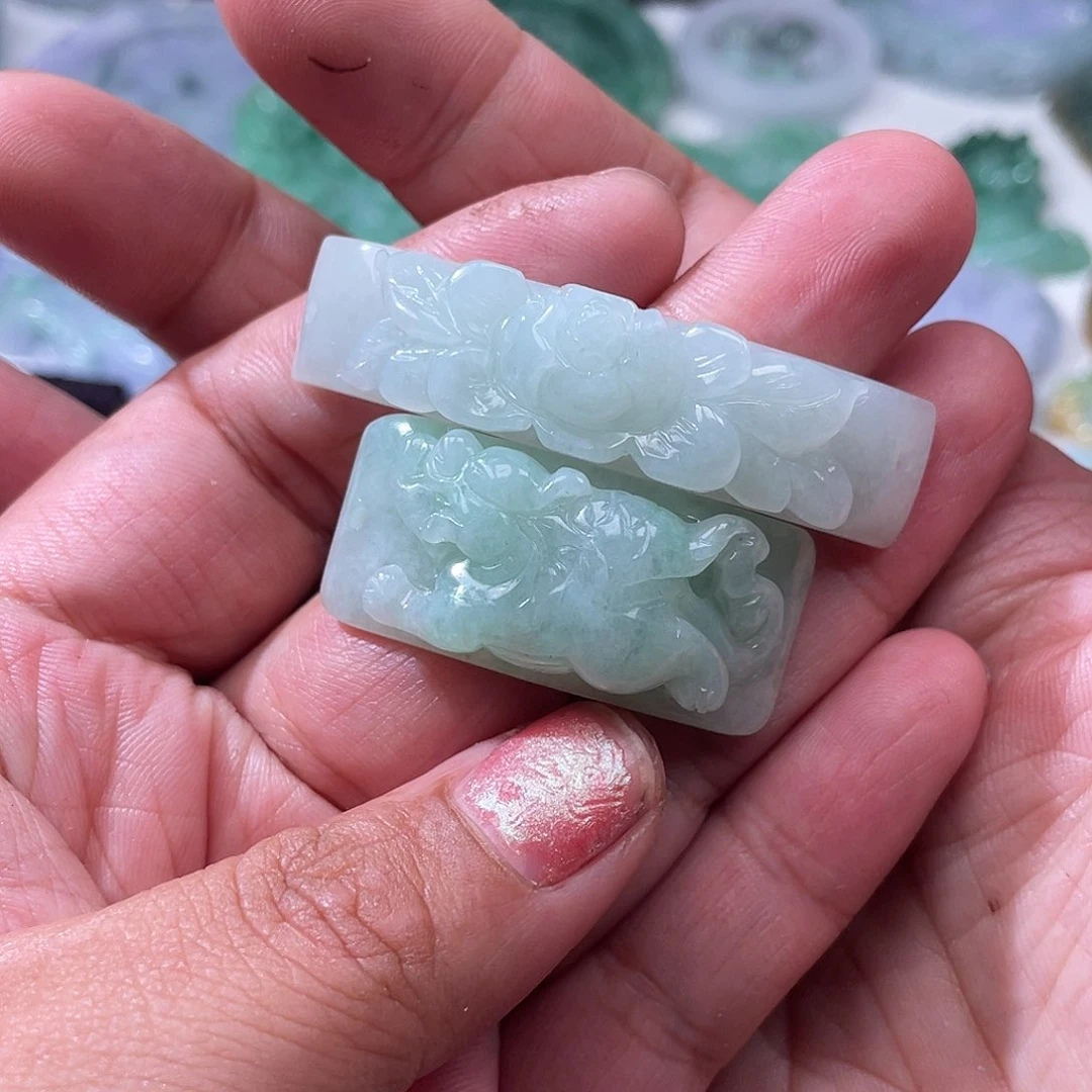 颈饰未镶嵌翡翠路**芳