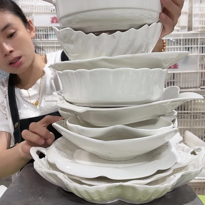 碟211九件套送一个锅